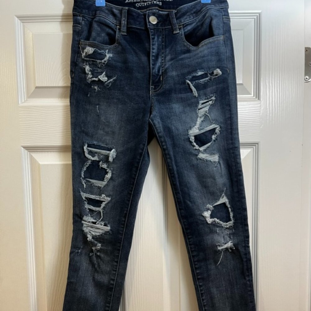 American Eagle High Rise Jegging, Destroyed & Repaired (Size 8 Regular)